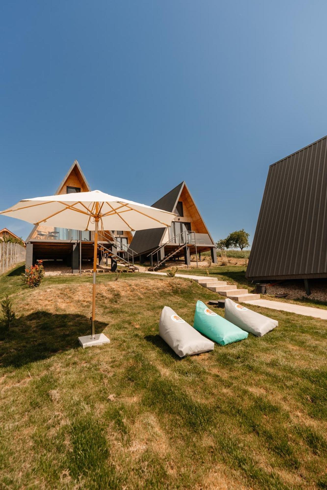 Cavo Village- Cabins Rental Baile 1 Mai Rontau Luaran gambar
