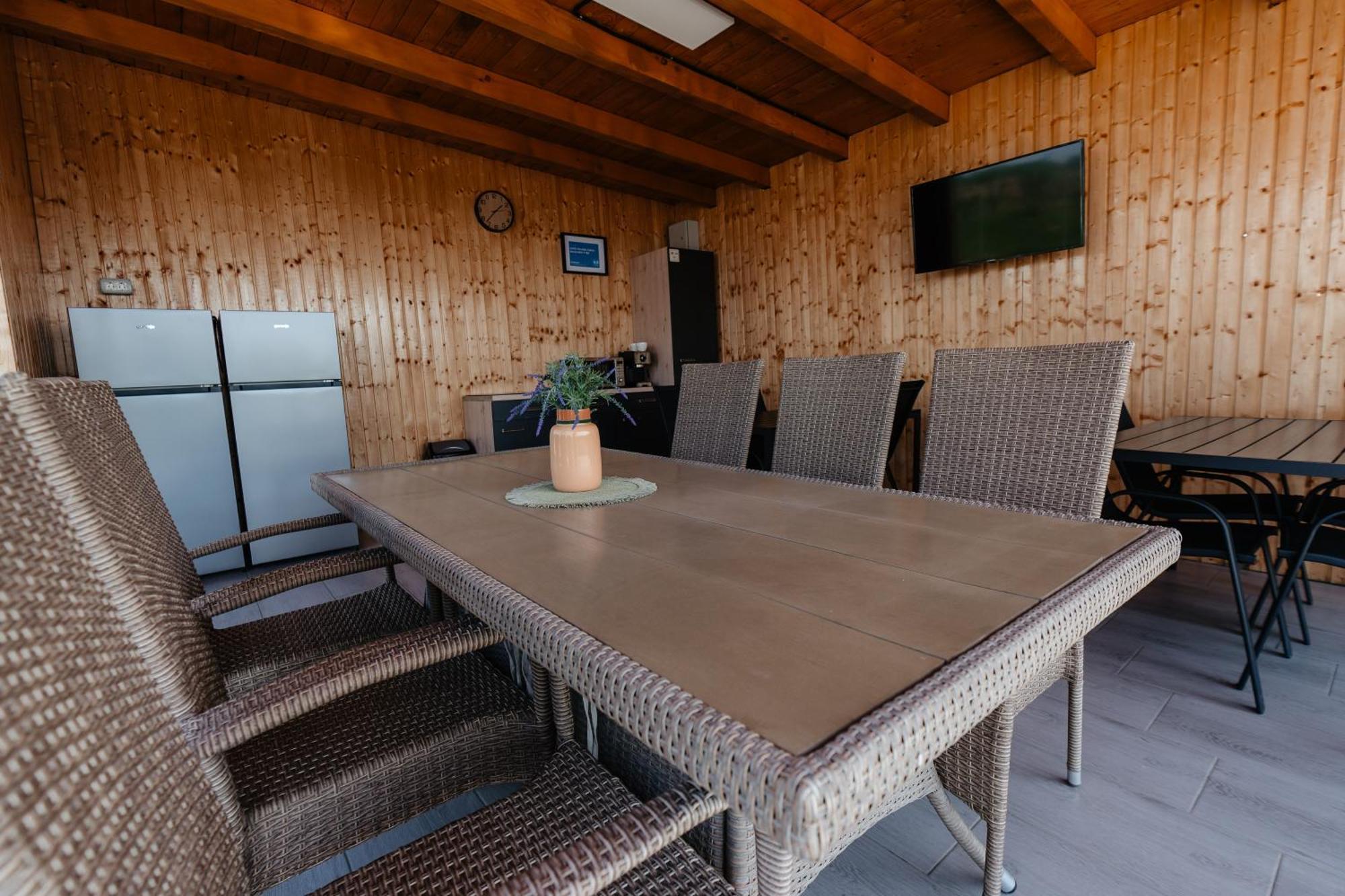 Cavo Village- Cabins Rental Baile 1 Mai Rontau Luaran gambar