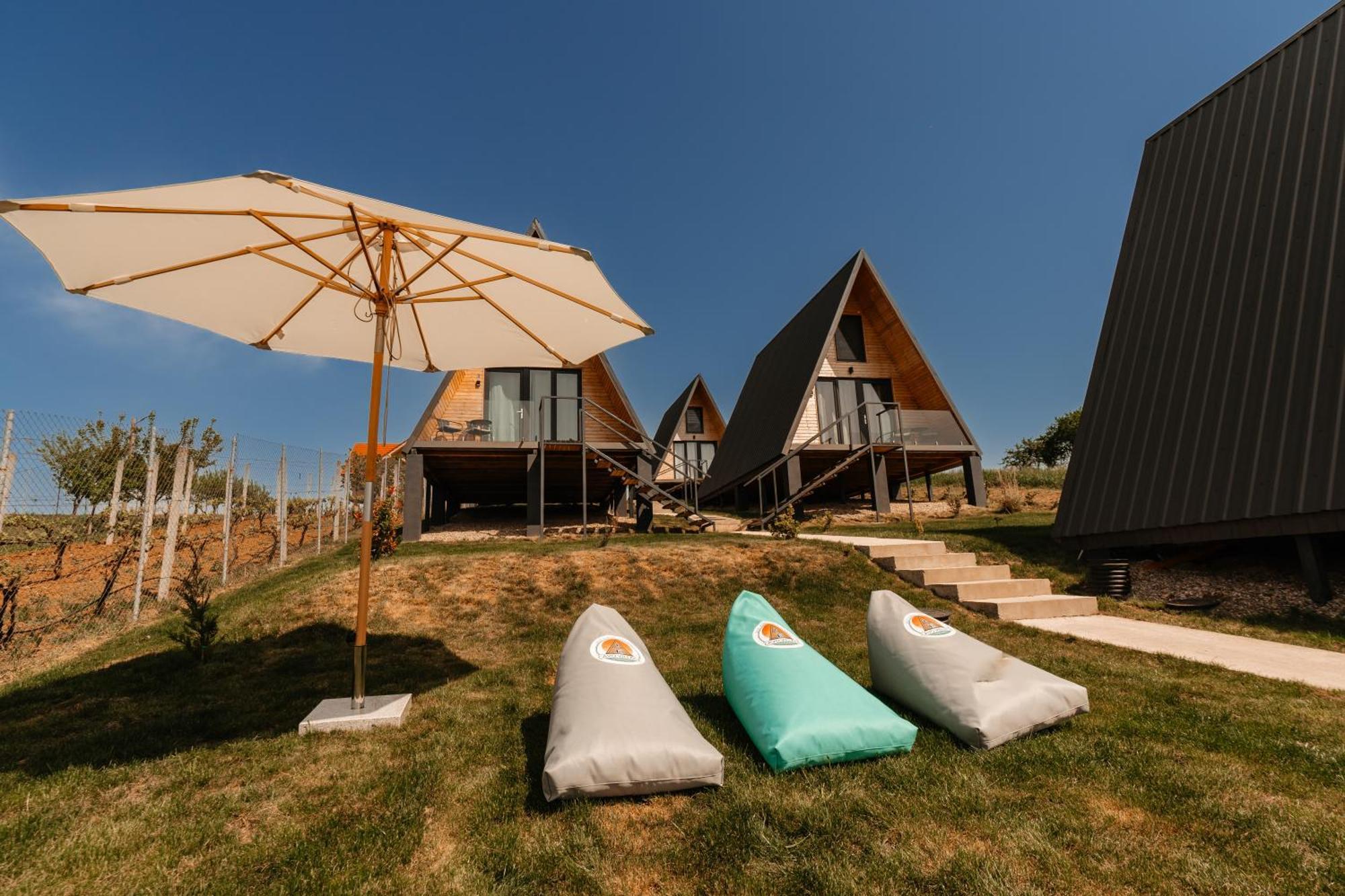 Cavo Village- Cabins Rental Baile 1 Mai Rontau Luaran gambar